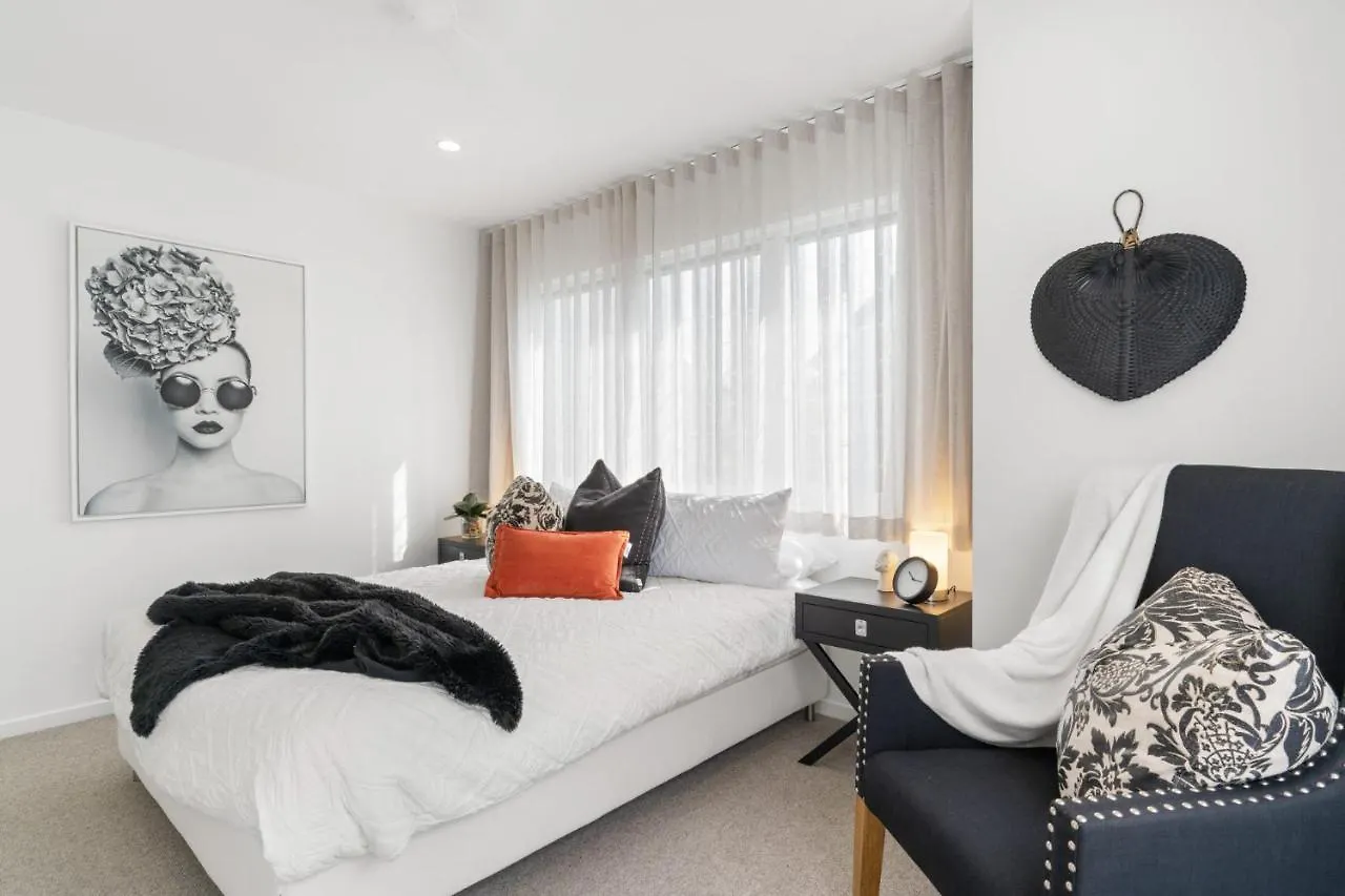 Lomani 3 On Browning Street Apartment Byron Bay 0*,