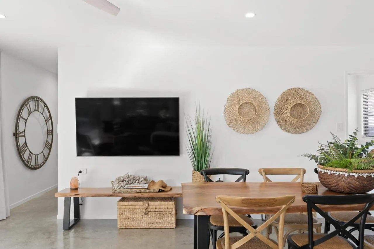 Lomani 3 On Browning Street Apartment Byron Bay